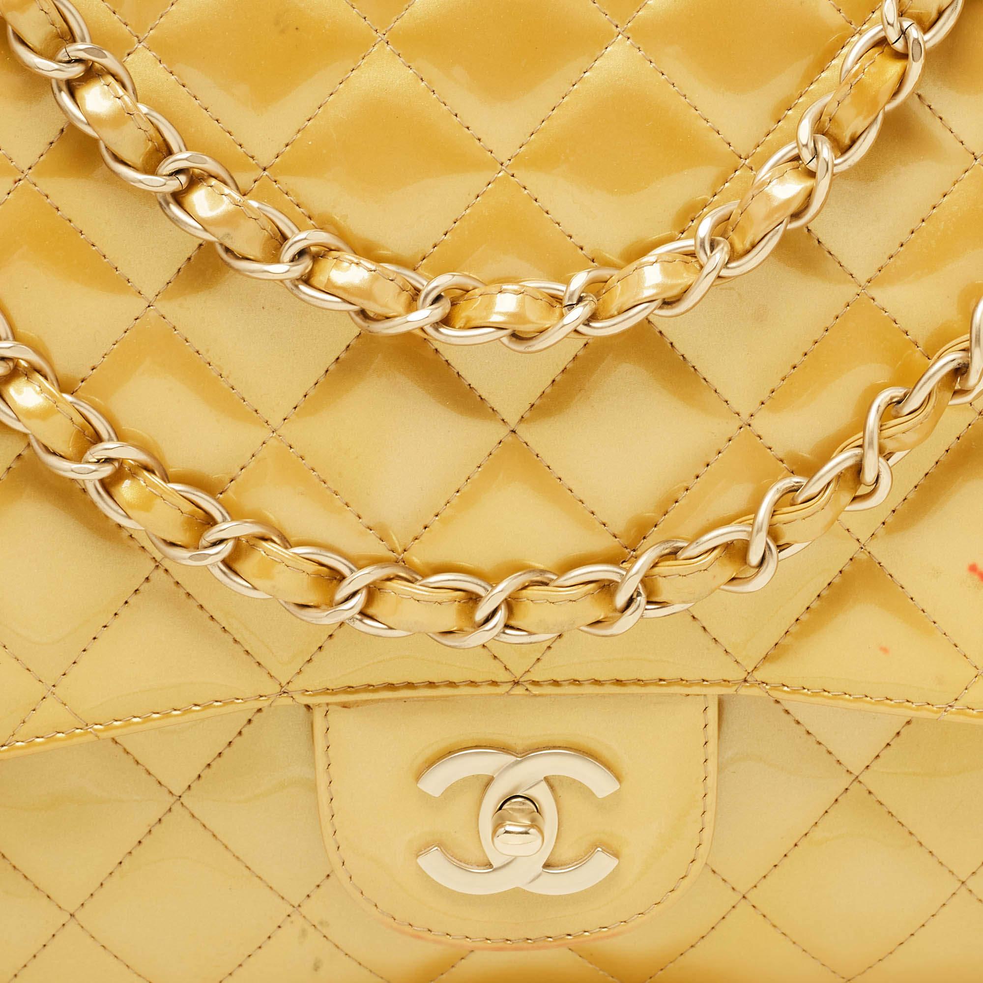Chanel Gold Quilted Patent Leather Maxi Classic Single Flap Bag For Sale 1