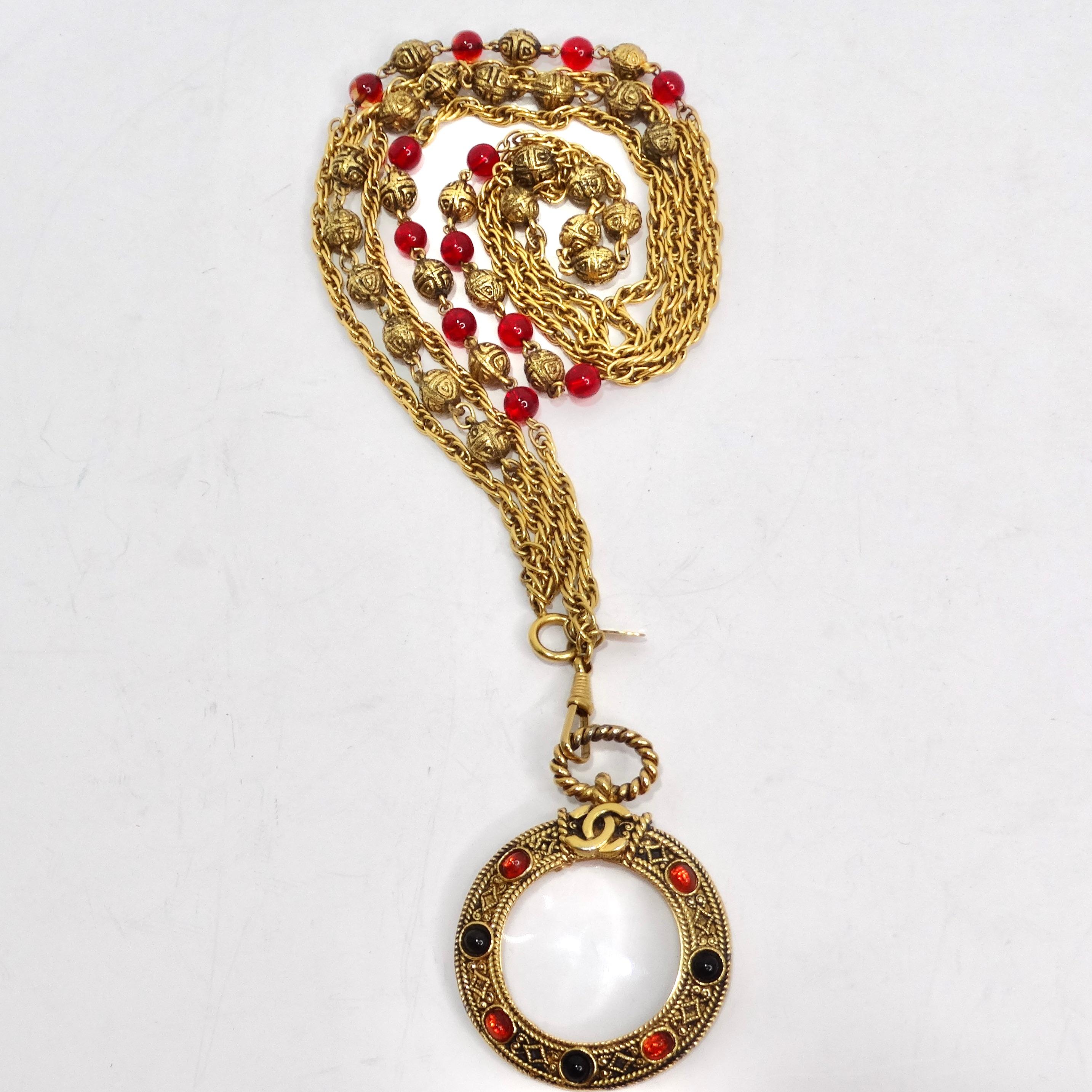 Chanel Gold & Rot Gripoix Vergrößerungsglas Halskette im Zustand „Hervorragend“ im Angebot in Scottsdale, AZ