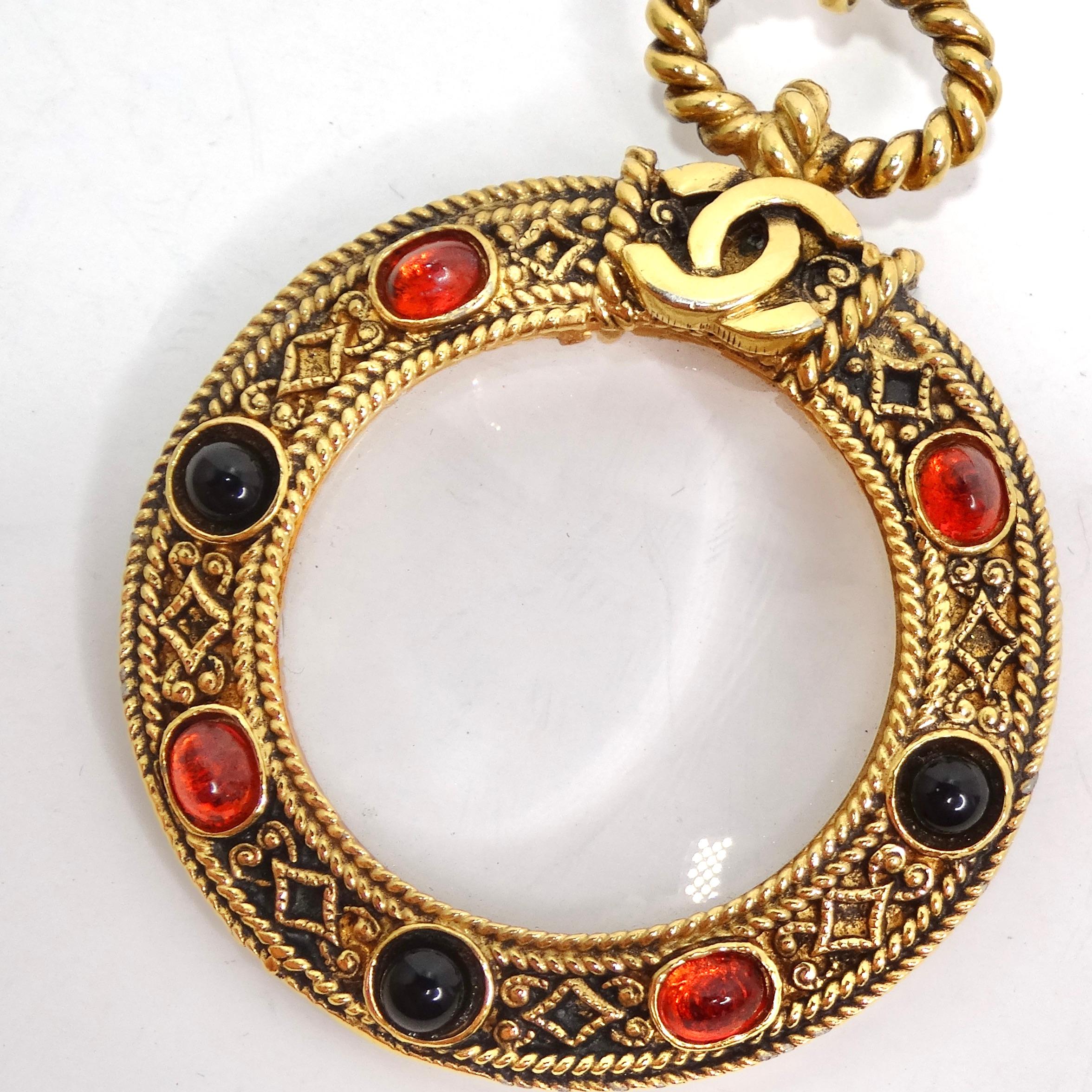 Women's or Men's Chanel Gold & Red Gripoix Magnifying Glass Necklace For Sale