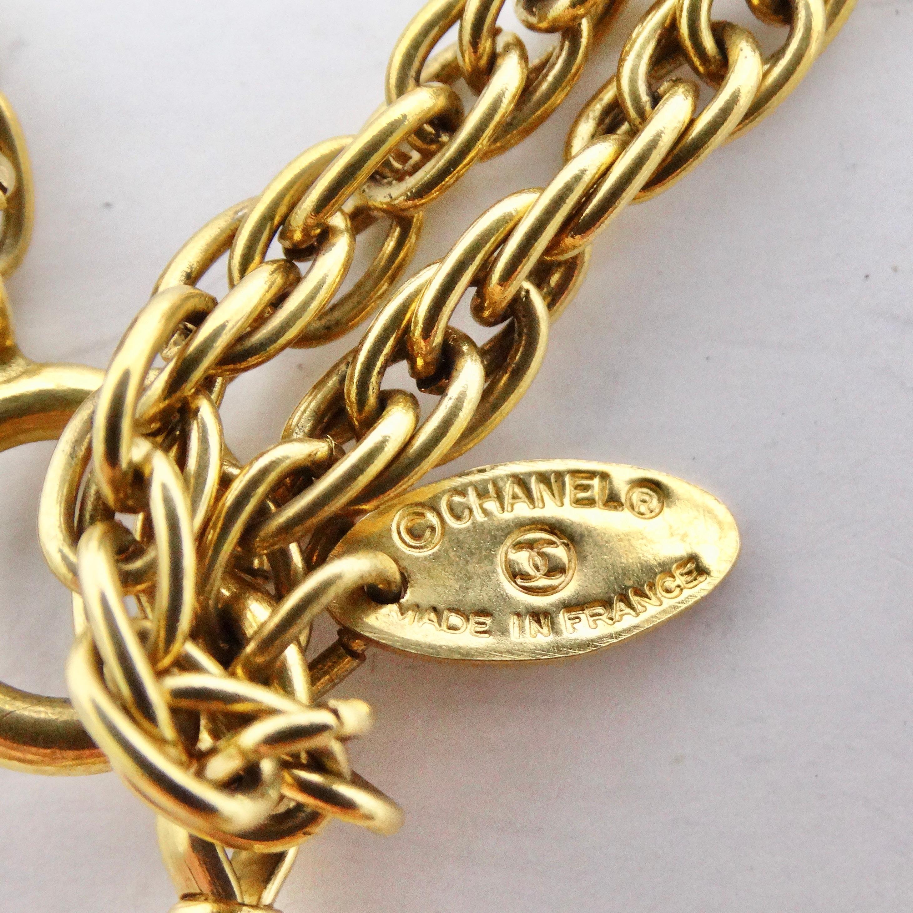 Chanel Gold & Rot Gripoix Vergrößerungsglas Halskette im Angebot 1