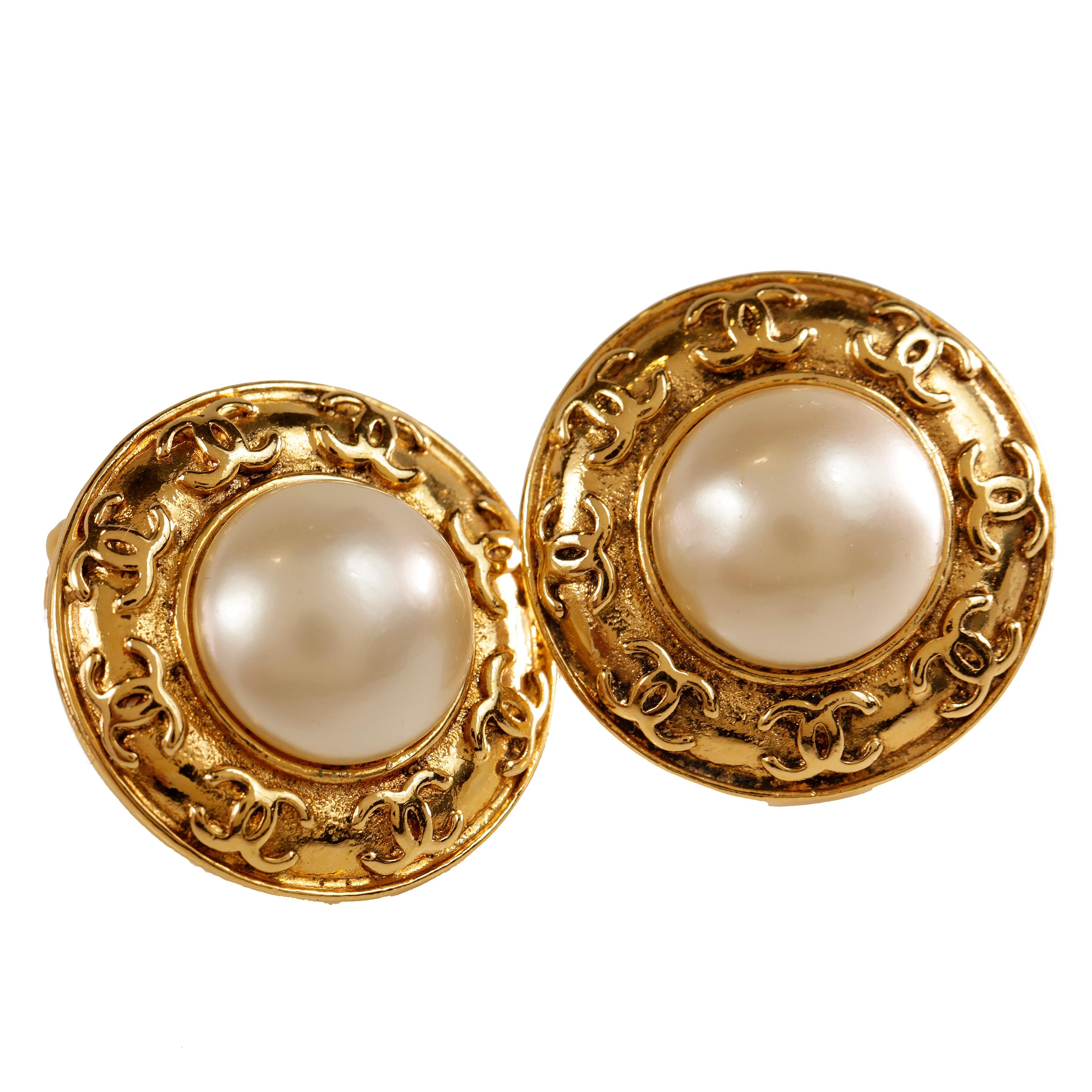 chanel pearl clip on earrings