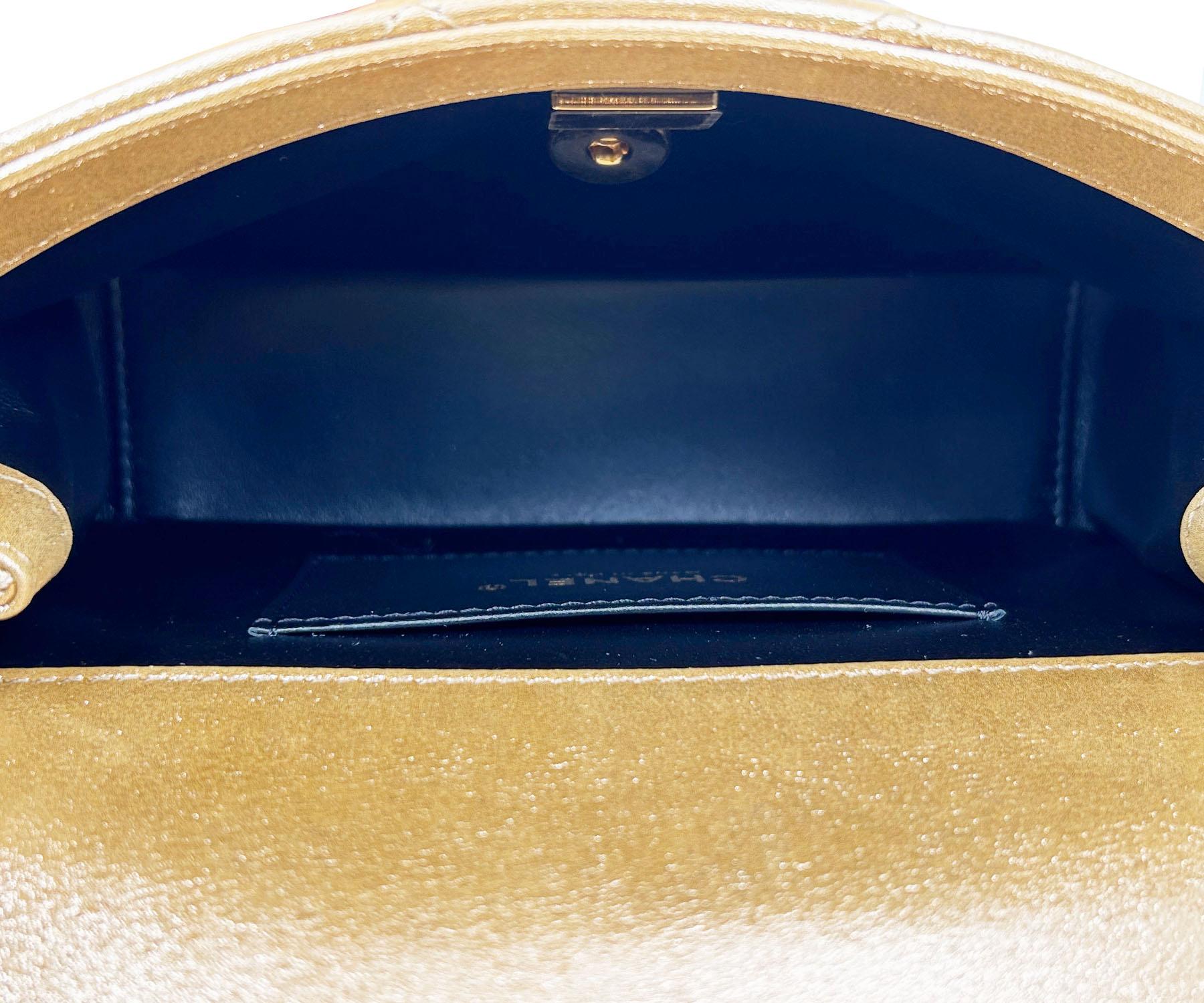 Chanel Gold Shimmer Crystal CC Handle Crossbody 2 Wege Tasche  Damen im Angebot