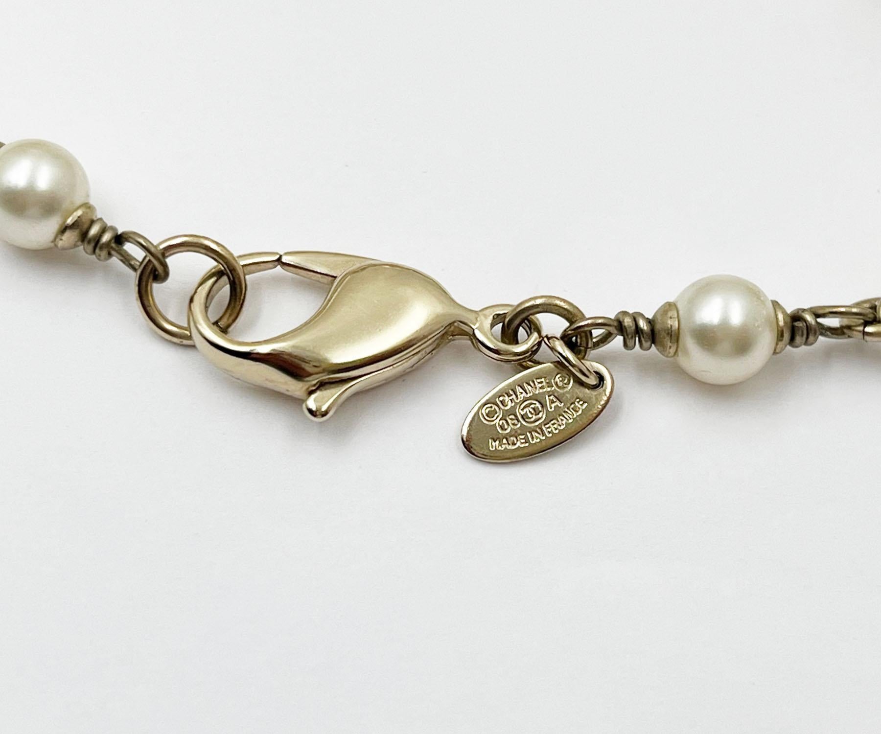 Chanel Gold texturierte CC Barockperlenkette aus Kunstbarockperlen, Gold Damen