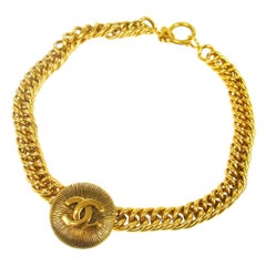 Vintage Chanel Gold Textured Charm Coin Medallion Link Evening Choker Necklace