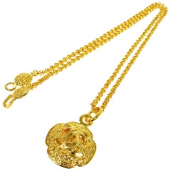 Vintage Chanel Gold Textured Crest Charm CC Evening Drop Link  Chain Necklace