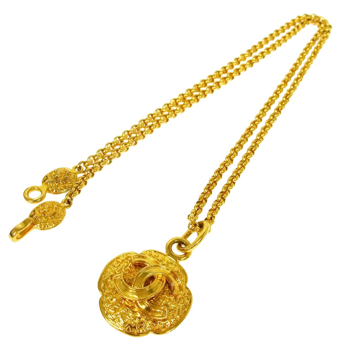 Chanel Gold Textured Crest Charm CC Evening Drop Link Pendant Chain Necklace