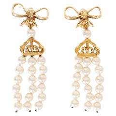 CHANEL gold-tone 1970 BOW 
PEARL CHANDELIER Clip Earrings