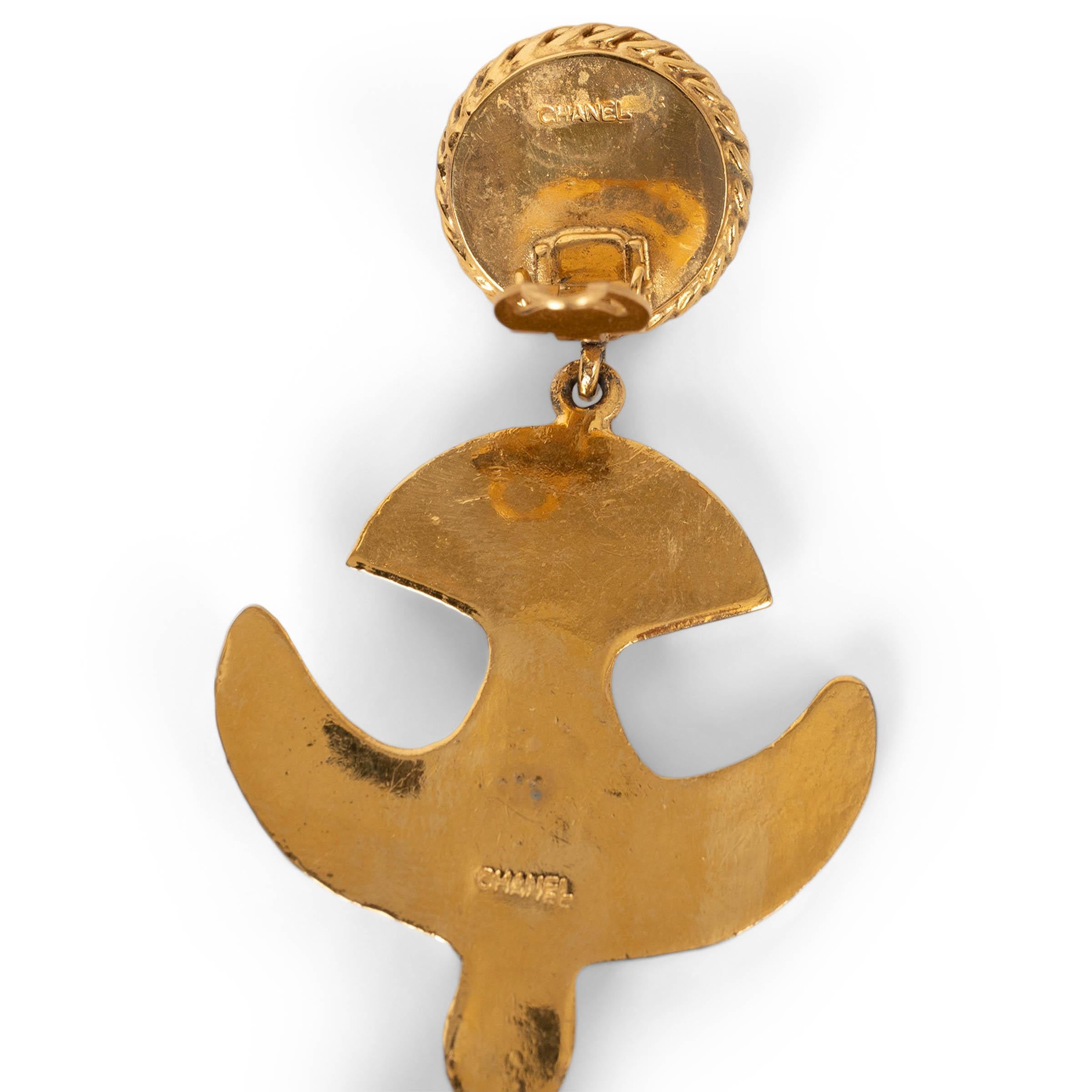 CHANEL gold-tone 1970 GRIPOIX BIRD LARGE Clip Earrings in vendita 1