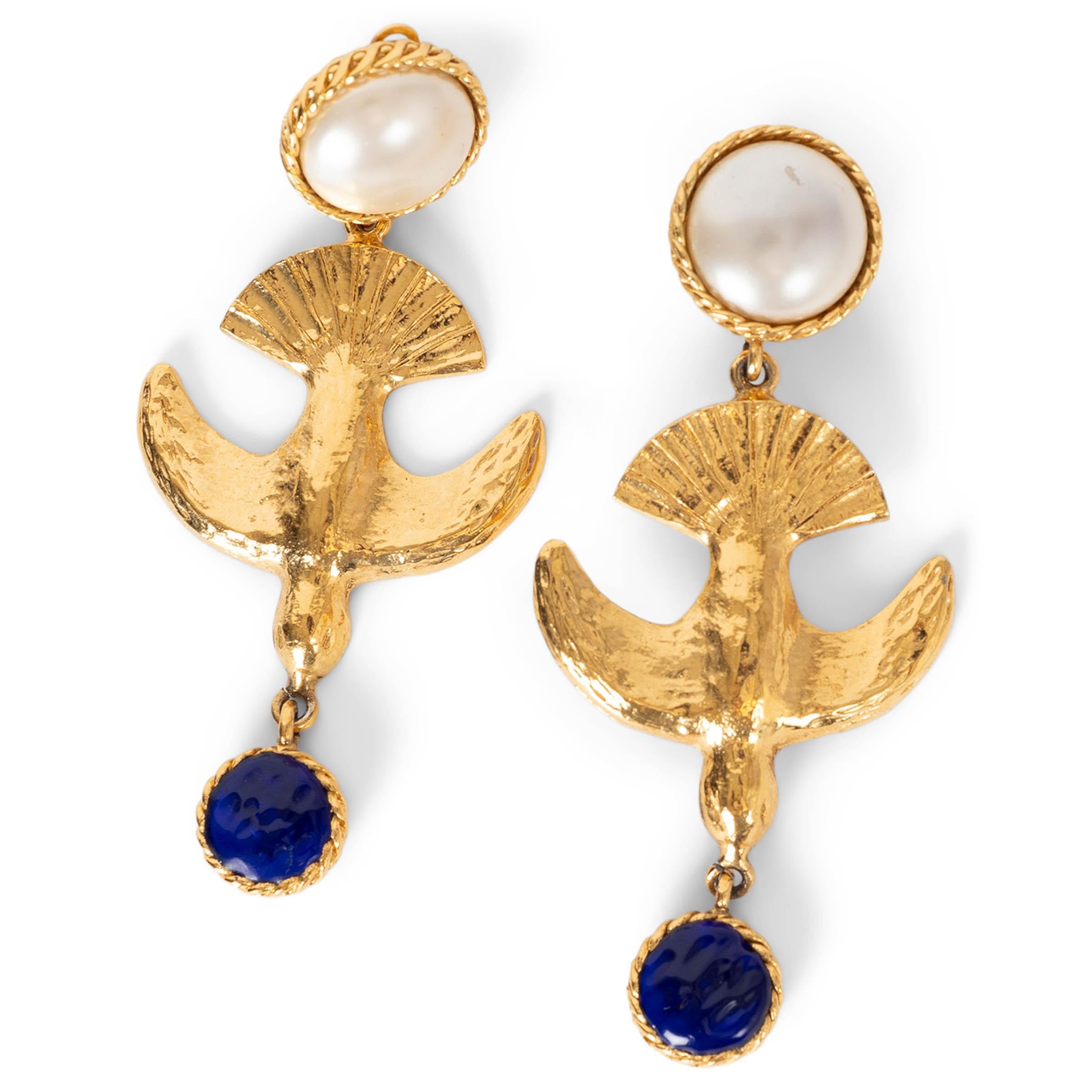 CHANEL gold-tone 1970 GRIPOIX BIRD LARGE Clip Earrings