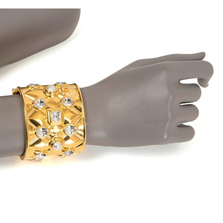 CHANEL gold-tone 2021 CRYSTAL & PEARL Cuff Bracelet