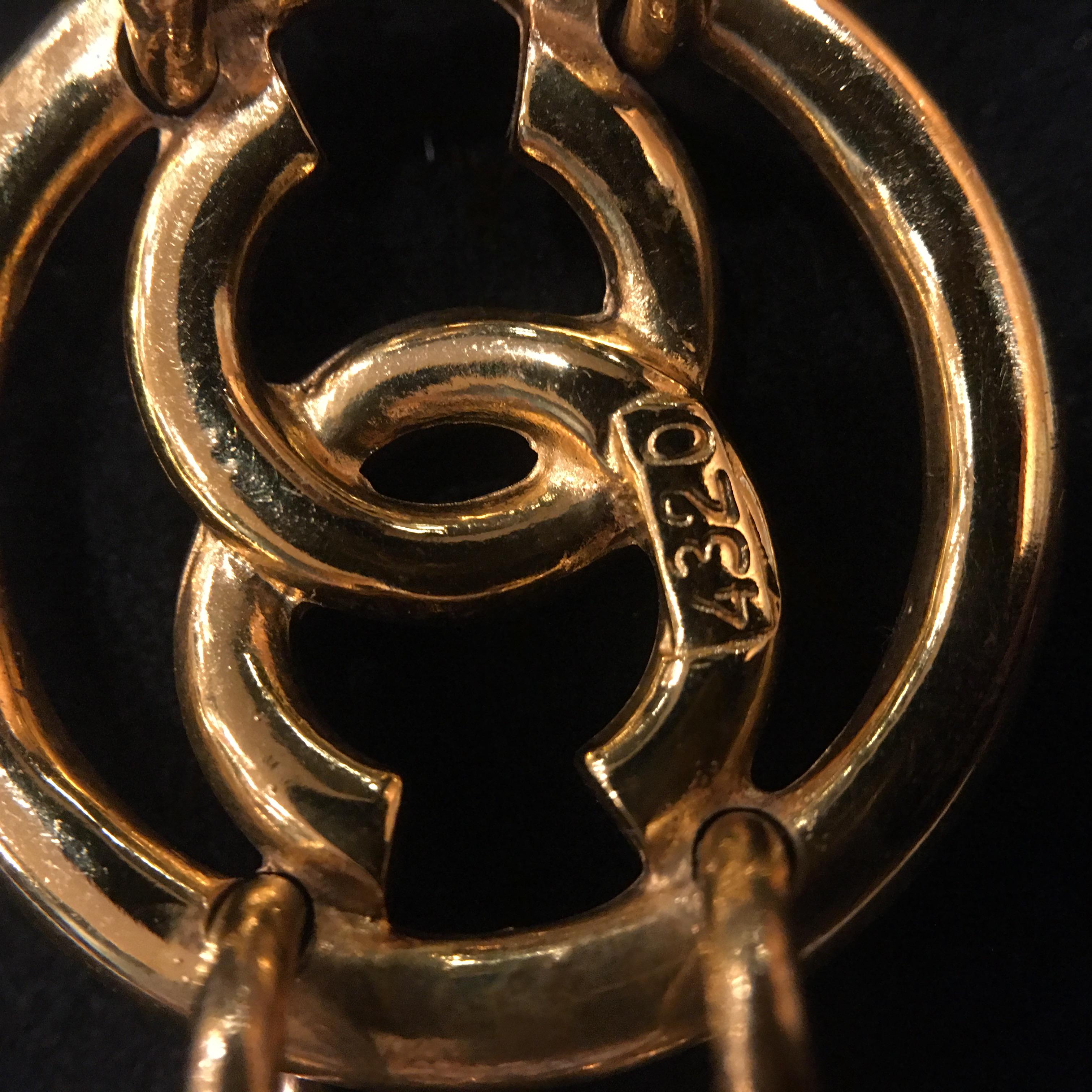 Chanel Bracelet à pendentif 3 ronds avec logo CC « 4320 », couleur or, 1993 en vente 3