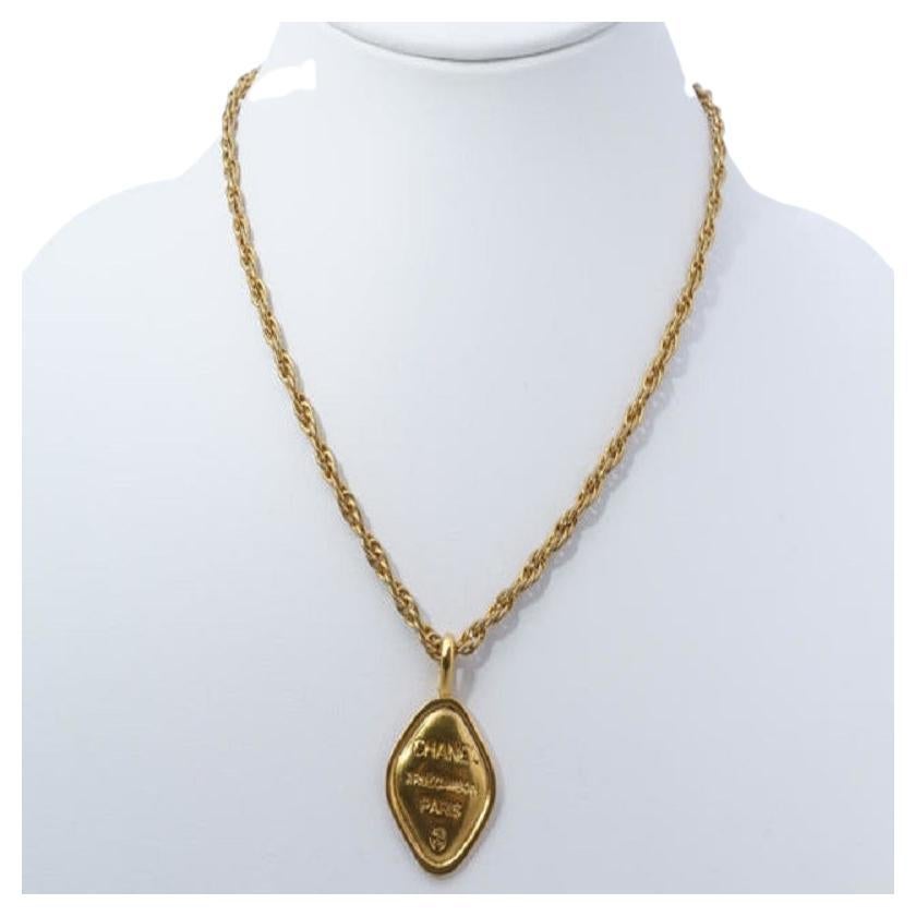 Chanel Vintage Gold Tone 'CC' Dog Tag Pendant Necklace For Sale at 1stDibs