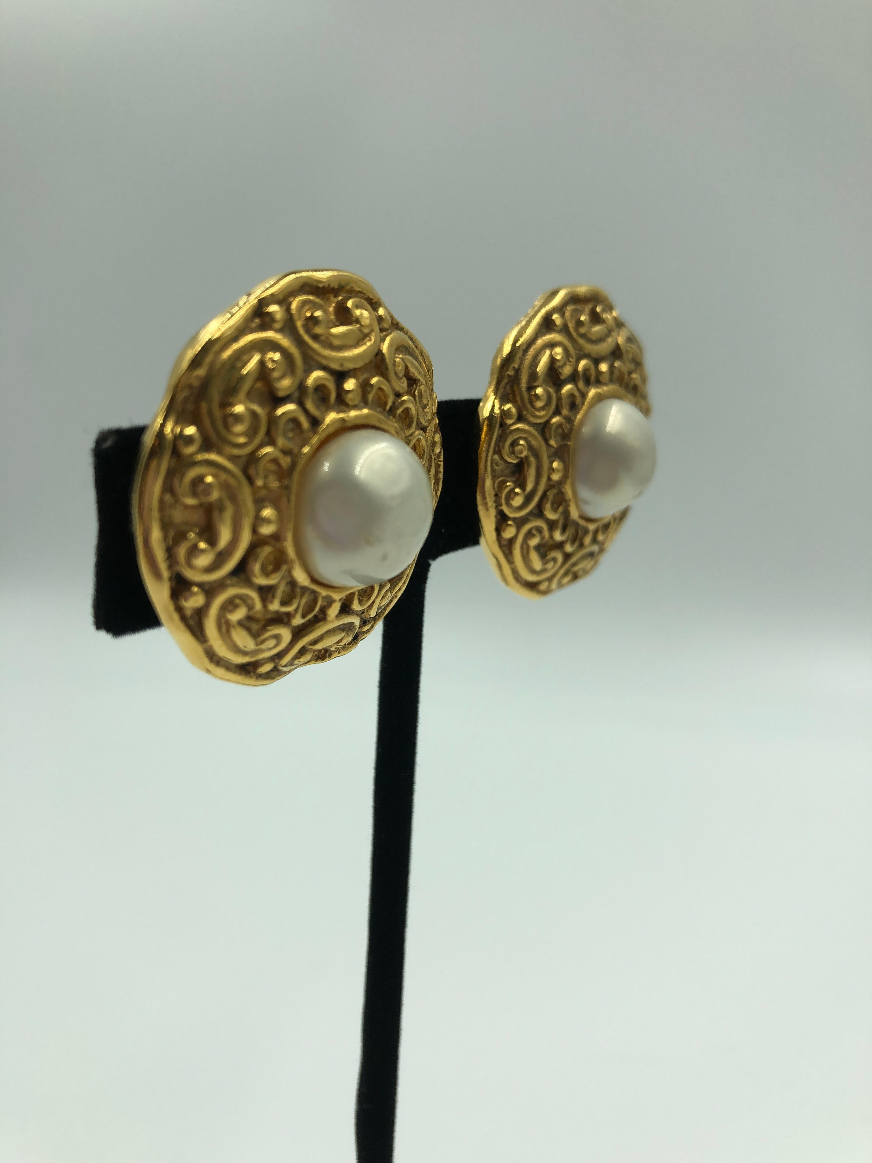 Chanel Gold Tone and Faux Pearl Clip On Earrings 3