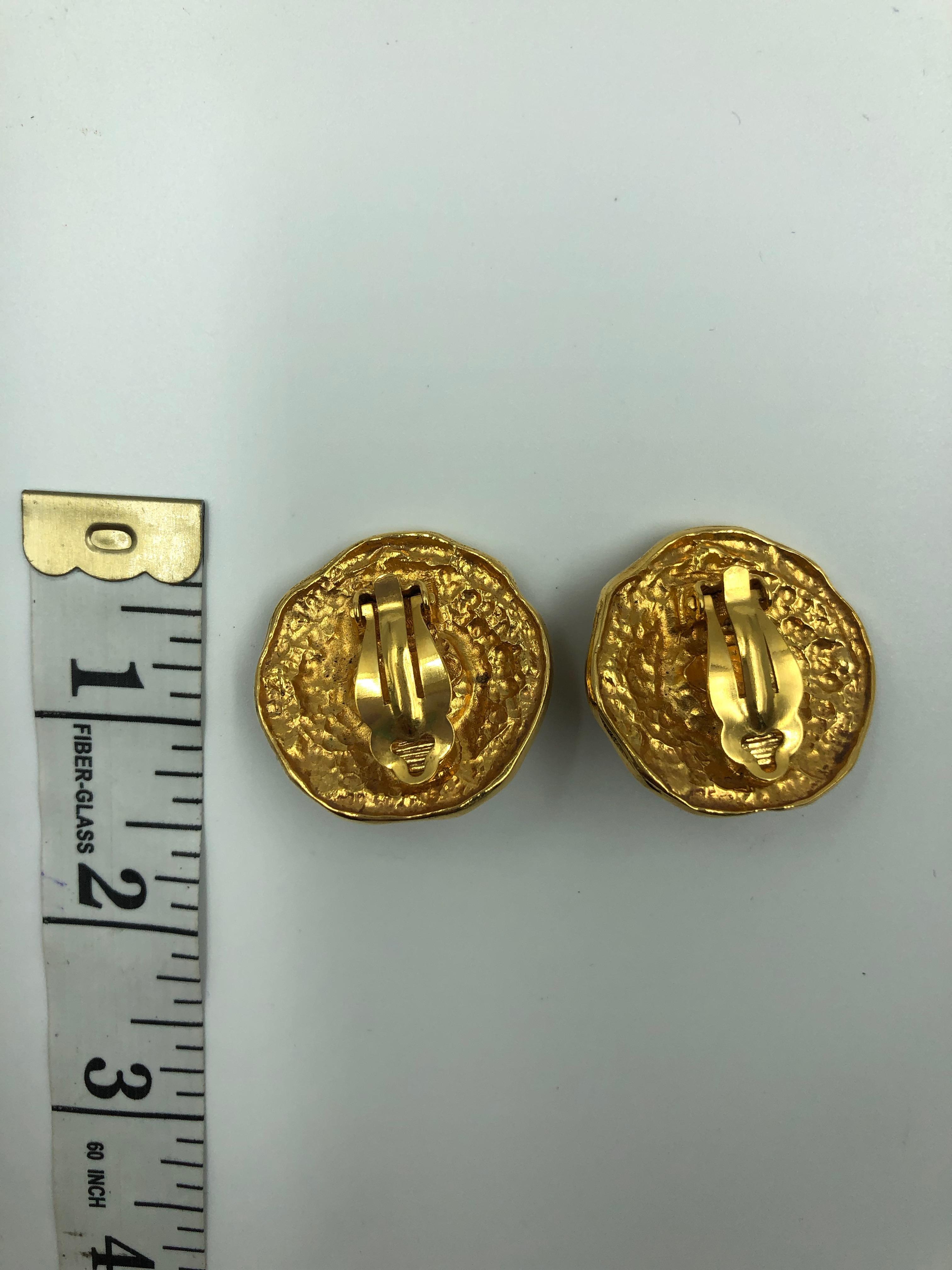 Chanel Gold Tone and Faux Pearl Clip On Earrings 4