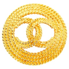 CHANEL gold-tone brass CC Logo Chain Brooch