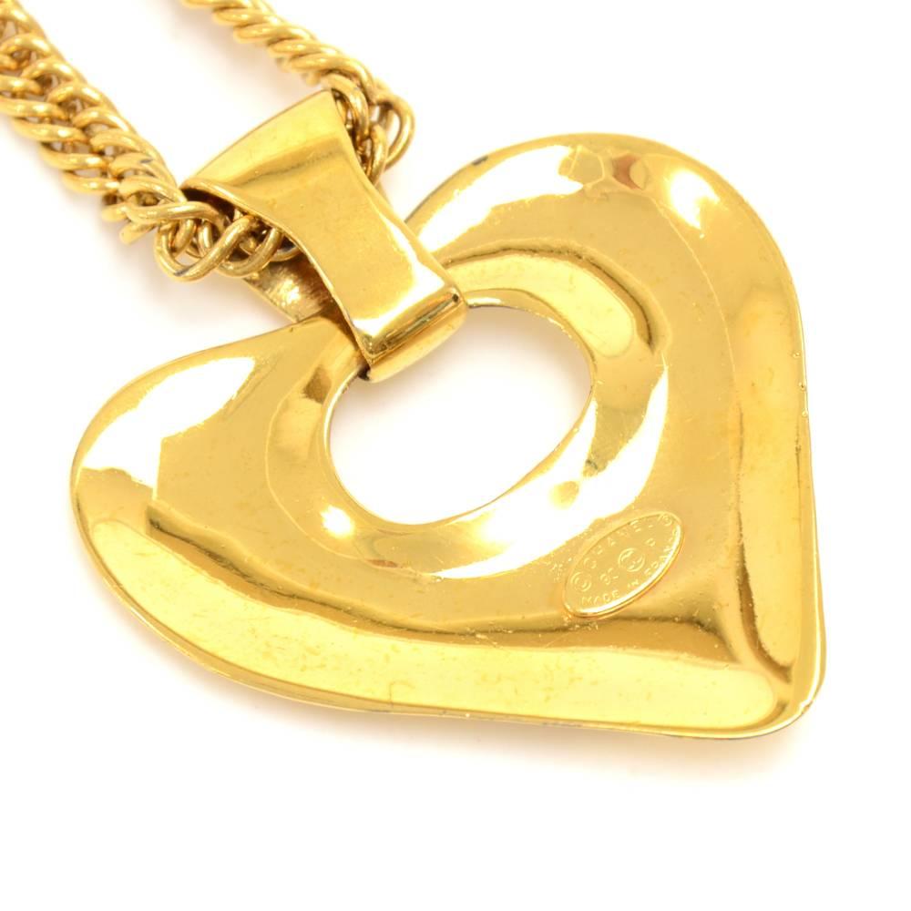 Chanel Gold Tone CC Logo Heart Shaped Chain Necklace  In Excellent Condition In Fukuoka, Kyushu