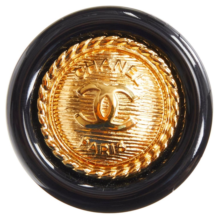 CHANEL gold tone CC medallion coin black acrylic pin brooch For Sale at  1stDibs
