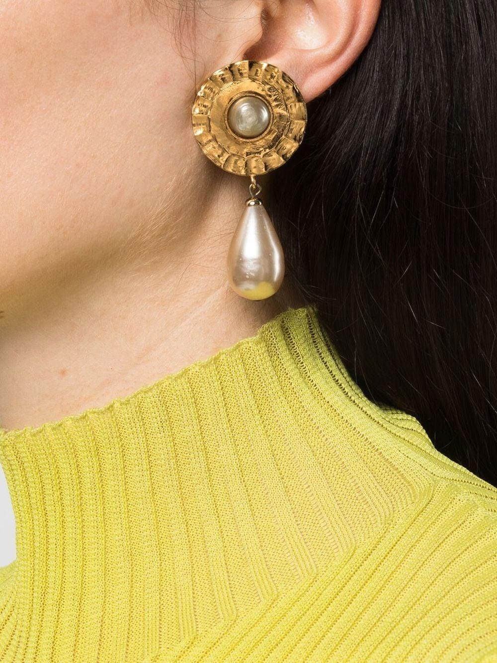 back of chanel earrings