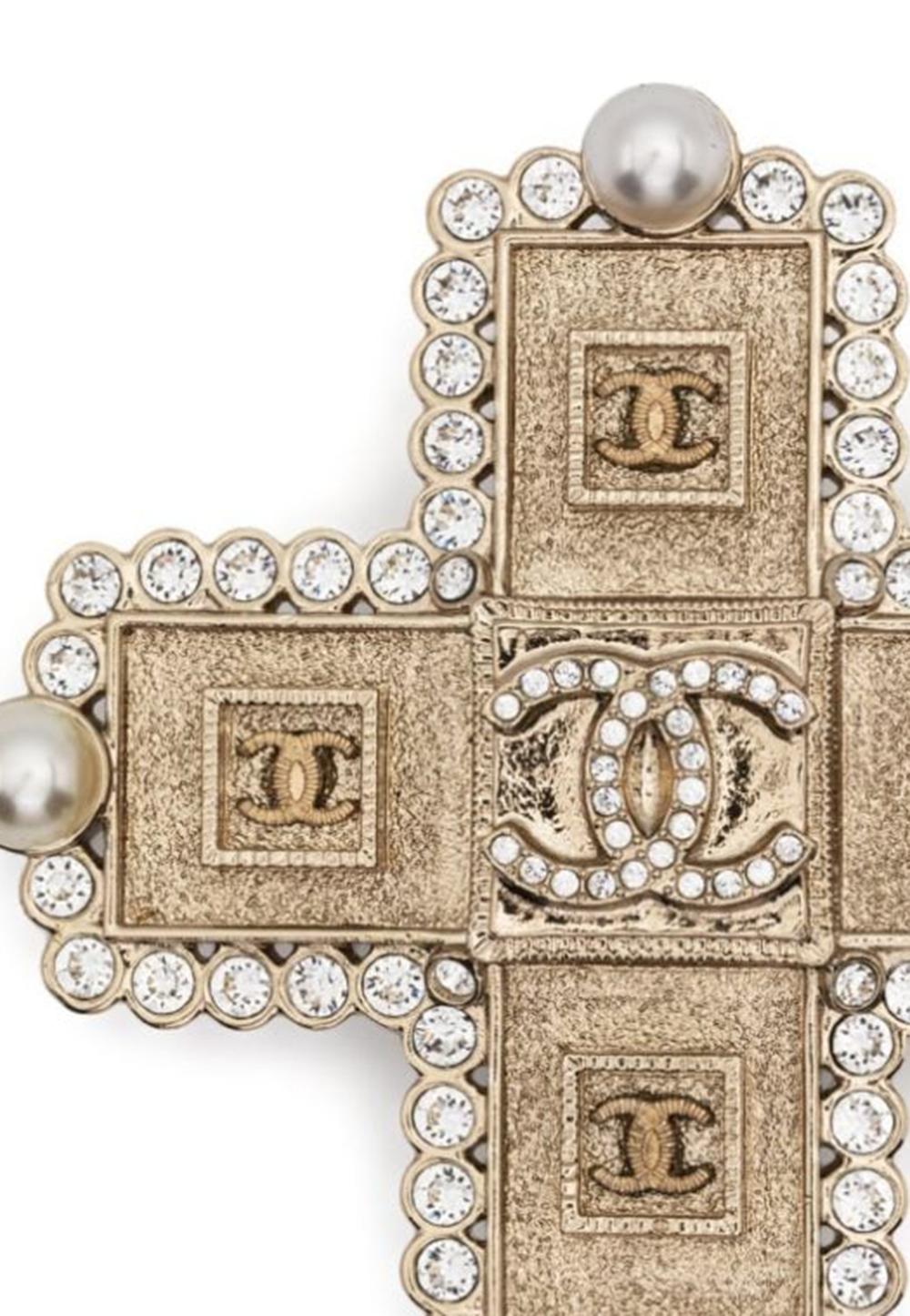 Chanel Gold Tone Embellished Cross Brooch In Excellent Condition For Sale In Paris, FR