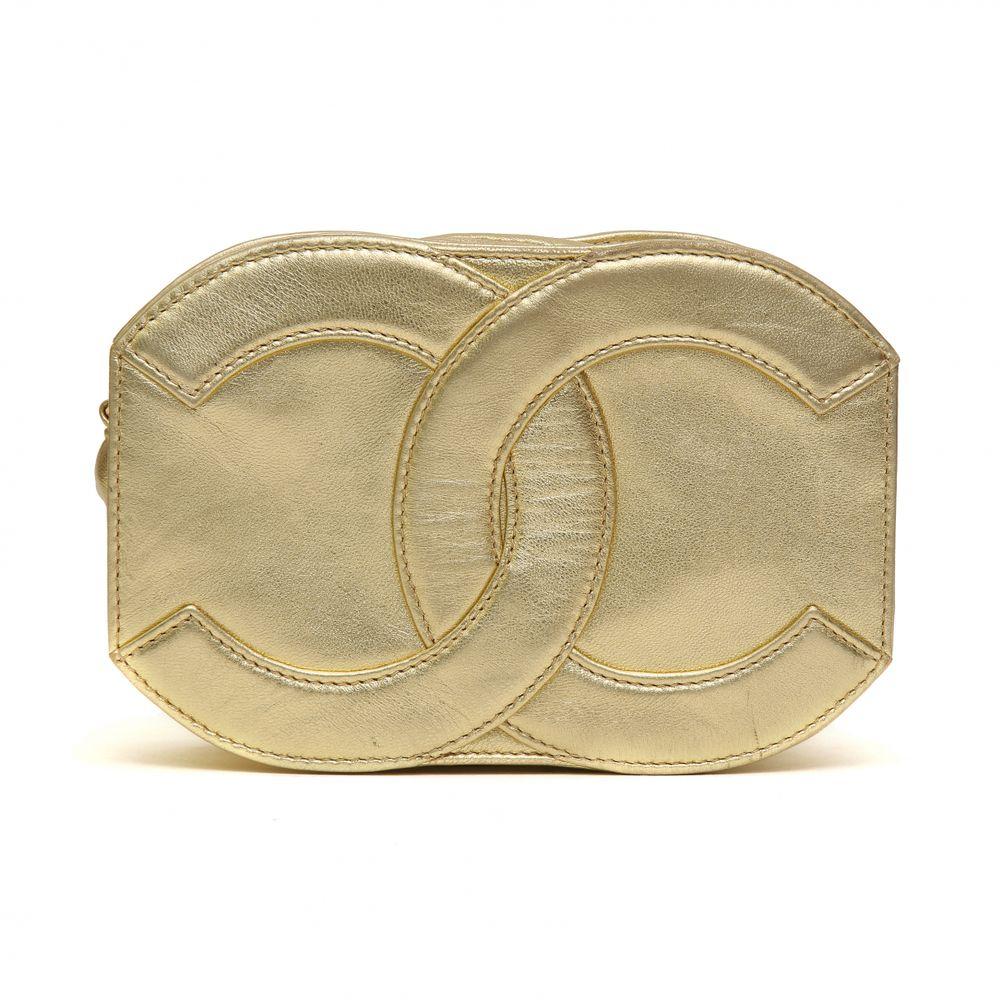 Chanel gold tone leather shoulder bag  In Good Condition In Capri, IT