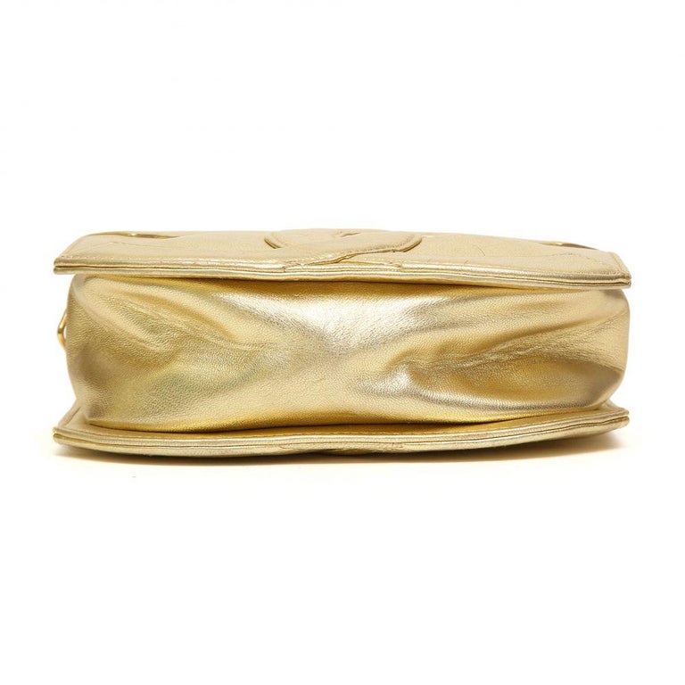 Women's Chanel gold tone leather shoulder bag  For Sale