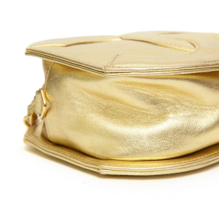 Chanel gold tone leather shoulder bag  For Sale 1