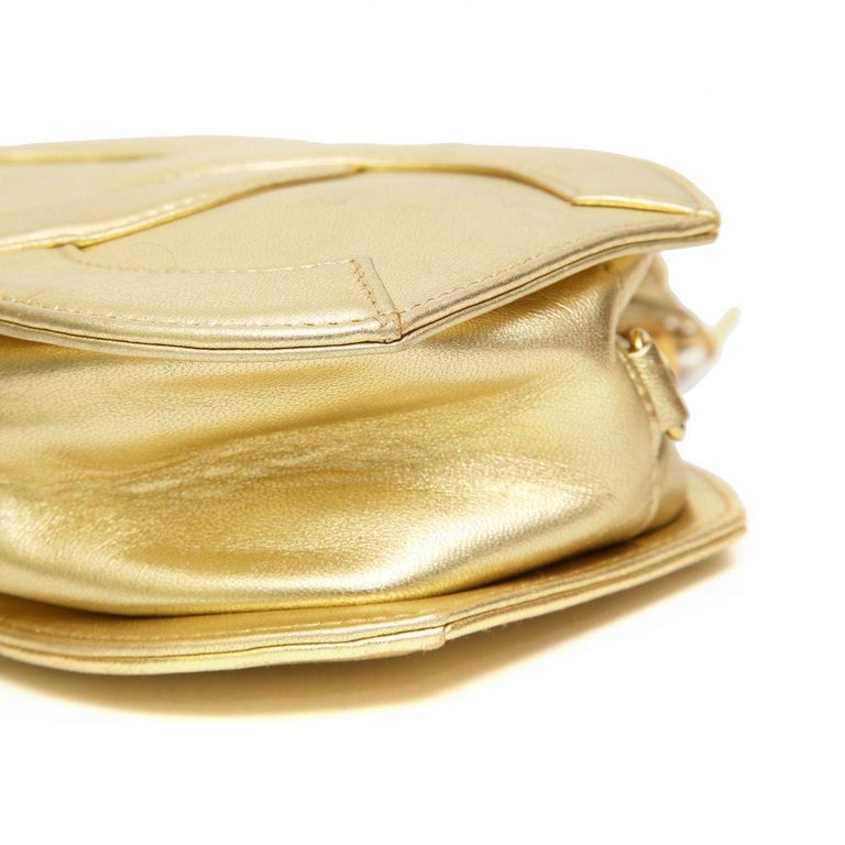 Chanel gold tone leather shoulder bag  For Sale 2