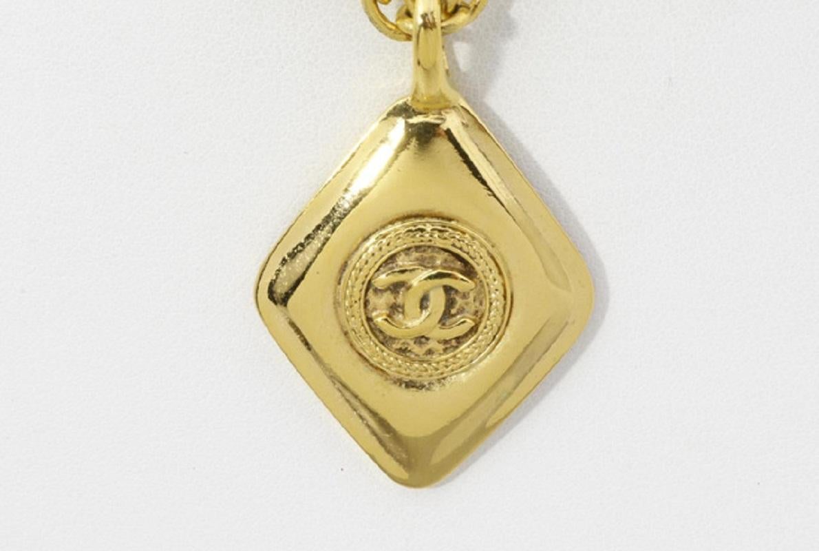 Women's Chanel Gold-tone Metal CC Diamond Shape Charm Logo Short Necklace