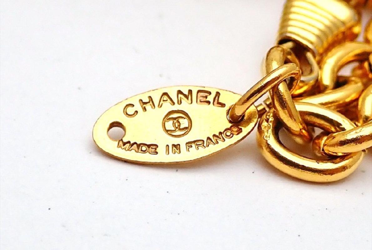 Chanel Gold-tone Metal Loupe Round Braid Magnifying Glass Chain Necklace In Good Condition In Irvine, CA