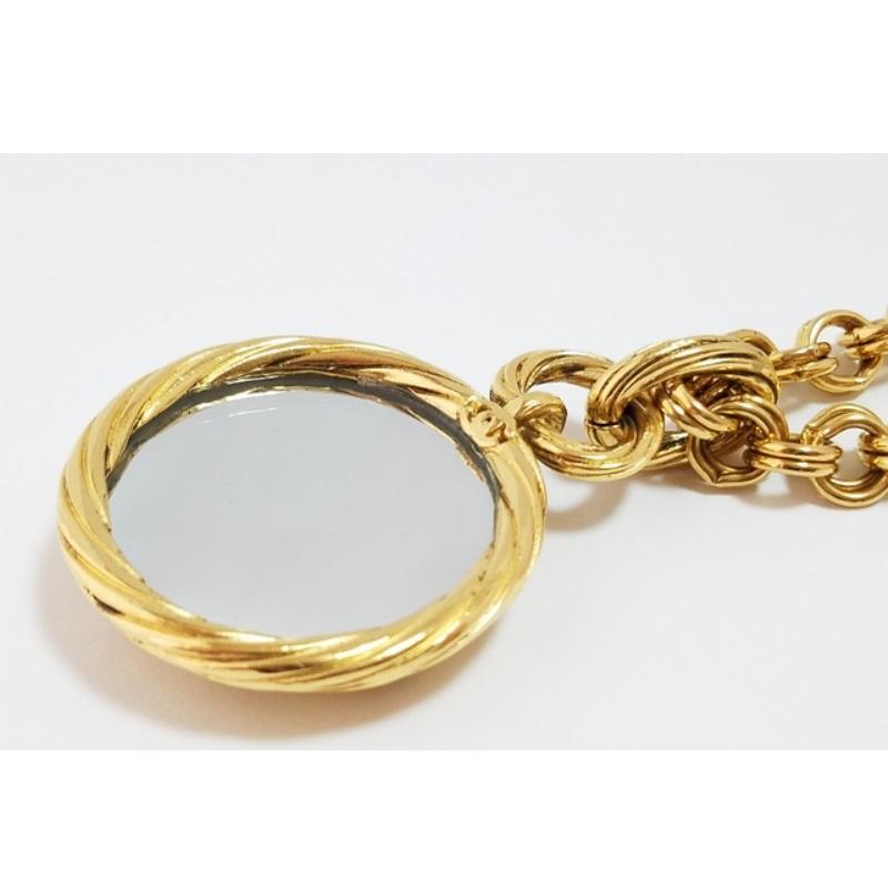 Chanel Gold-tone Metal Round Mirror Pendant Necklace In Good Condition For Sale In Irvine, CA