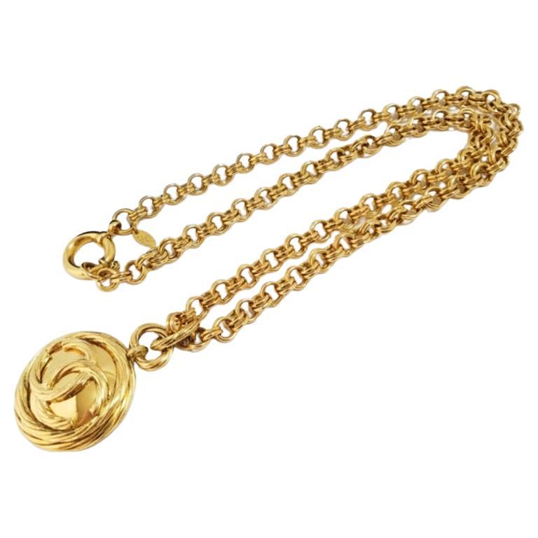 Chanel Gold-tone Metal Round Mirror Pendant Necklace For Sale