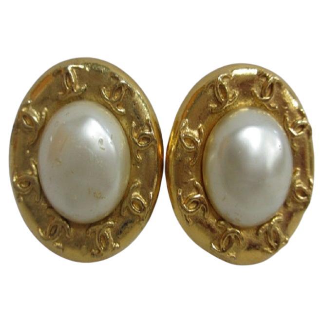 Chanel Gold-tone Metal Round Pearl Clip-on Earrings For Sale