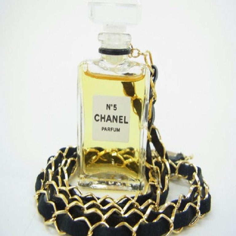 CHANE PERFUME BOTTLE PENDANT GOLD NECKLACE main image 1