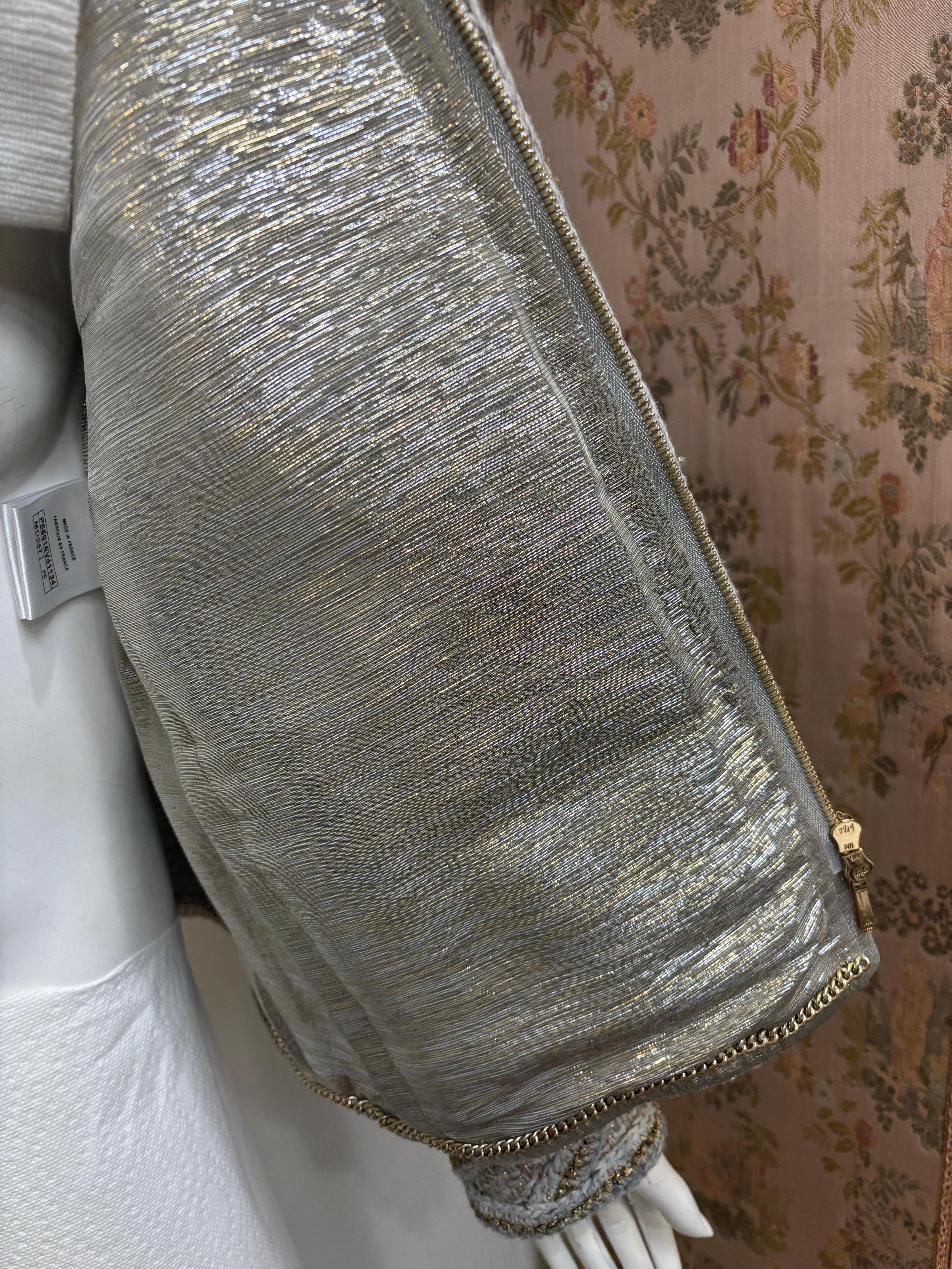 Chanel Gold Tweed Geometrische Jacke/Größe 40 im Angebot 11