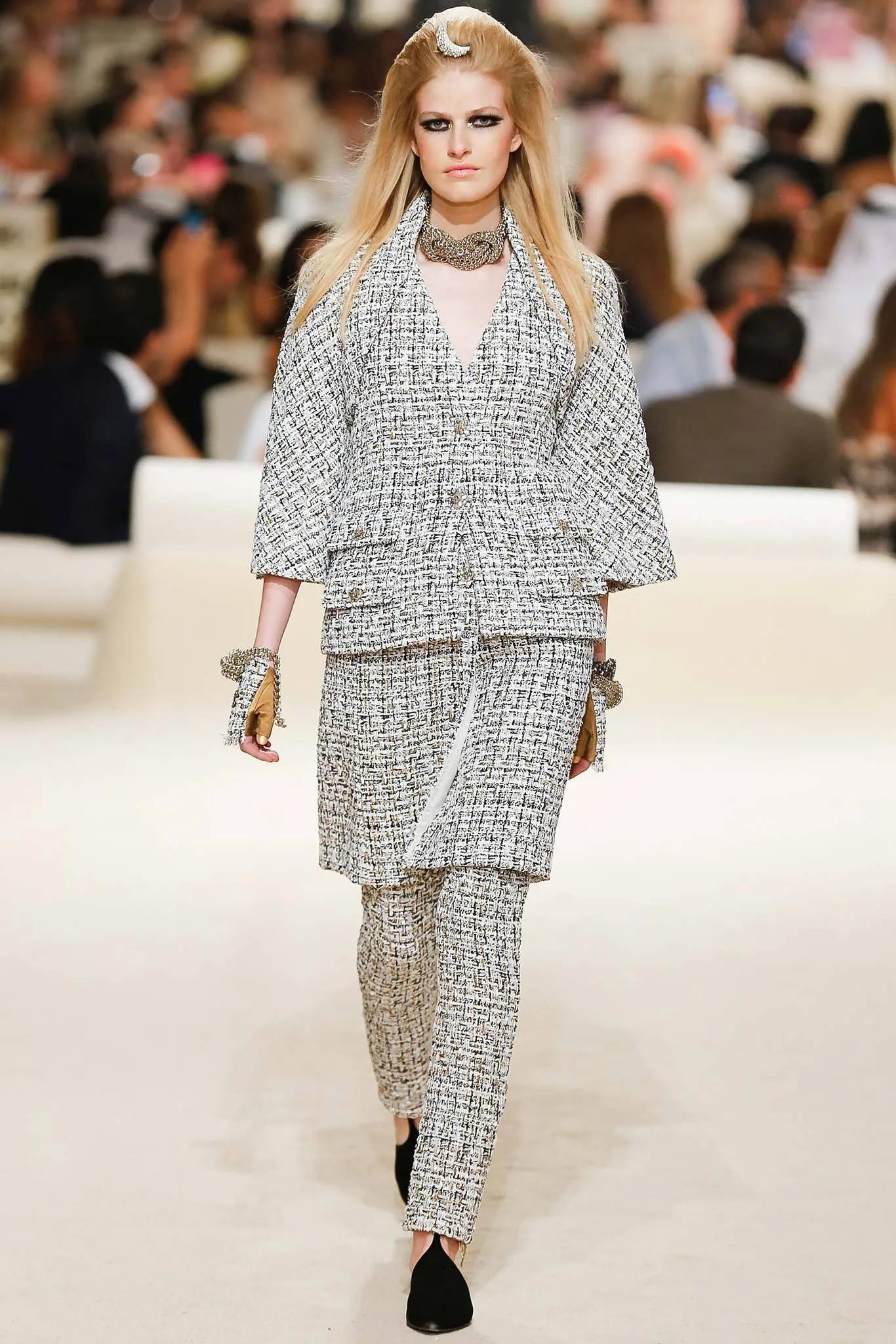 Chanel oro bianco nero 2015 15C DUBAI LUREX TWEED Abito 36 XS in vendita 4