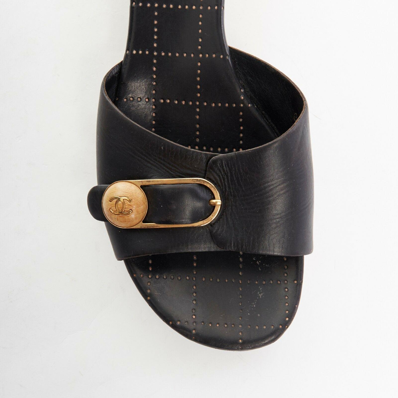 CHANEL gold wooden CC buckle black leather wooden platform clog sandals 8B EU38 In Good Condition In Hong Kong, NT