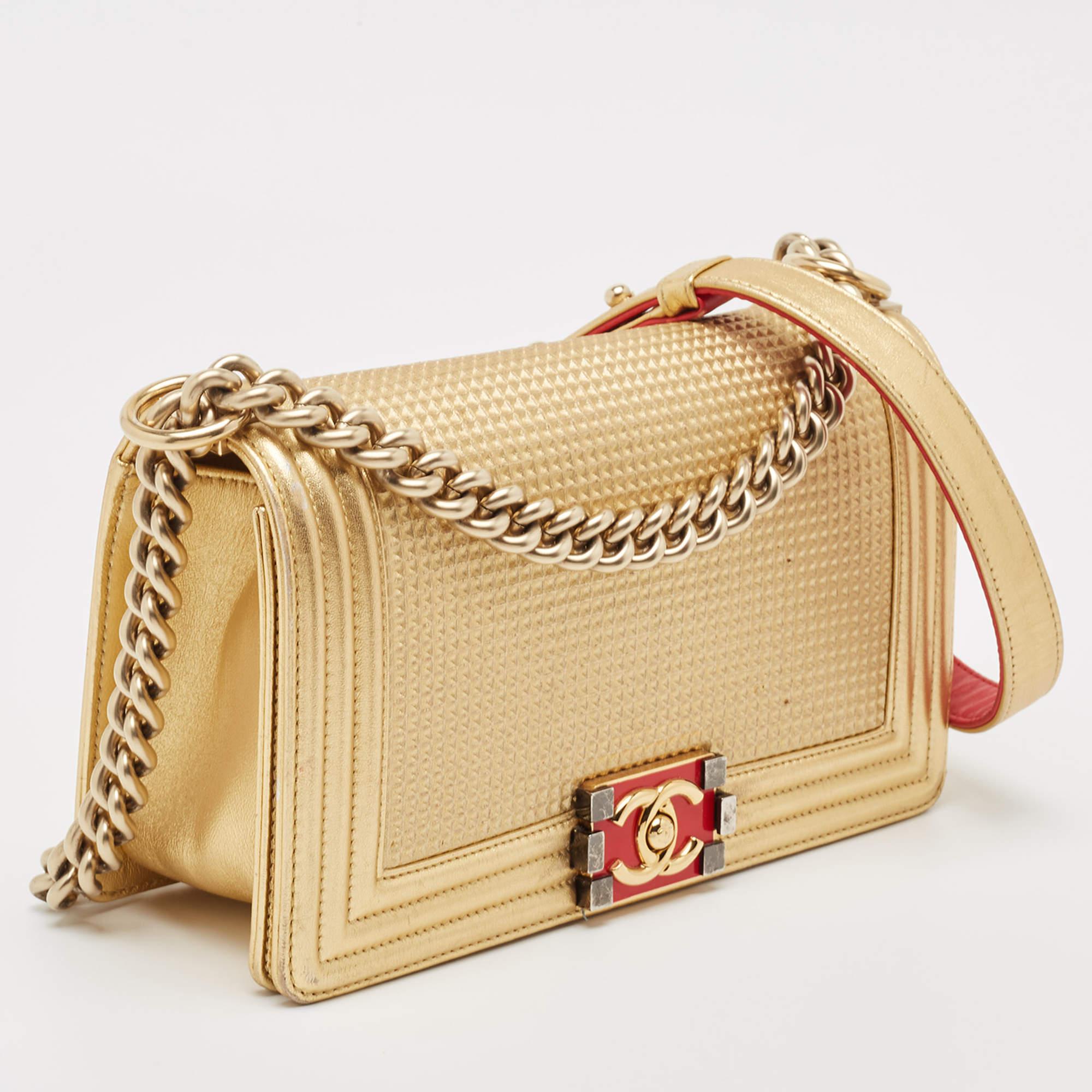 Chanel Gold Woven Embossed Leather Medium Boy Flap Bag In Good Condition In Dubai, Al Qouz 2