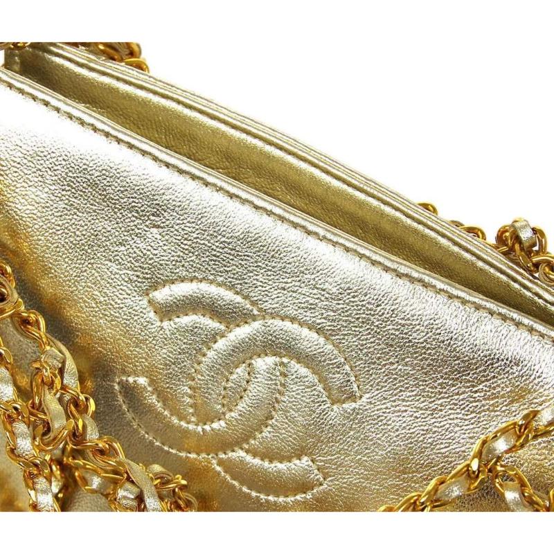 Pre-Owned Condition
From 1995 Collection
Leather
Gold Tone Hardware
Leather Lining
Date Code Present
Made in France
Handle Drop 6