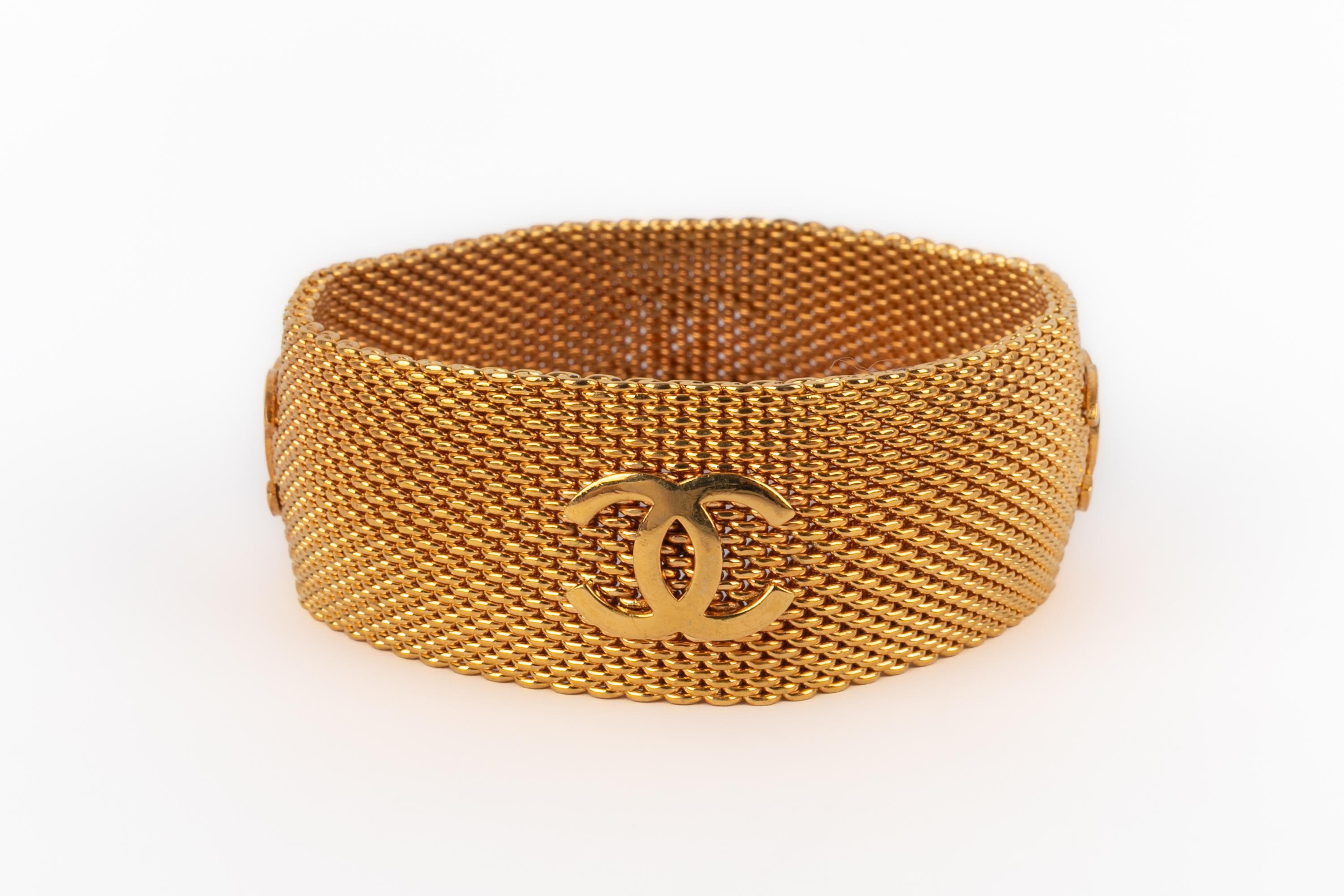 Bracelet en or de Chanel 1996 en vente 1