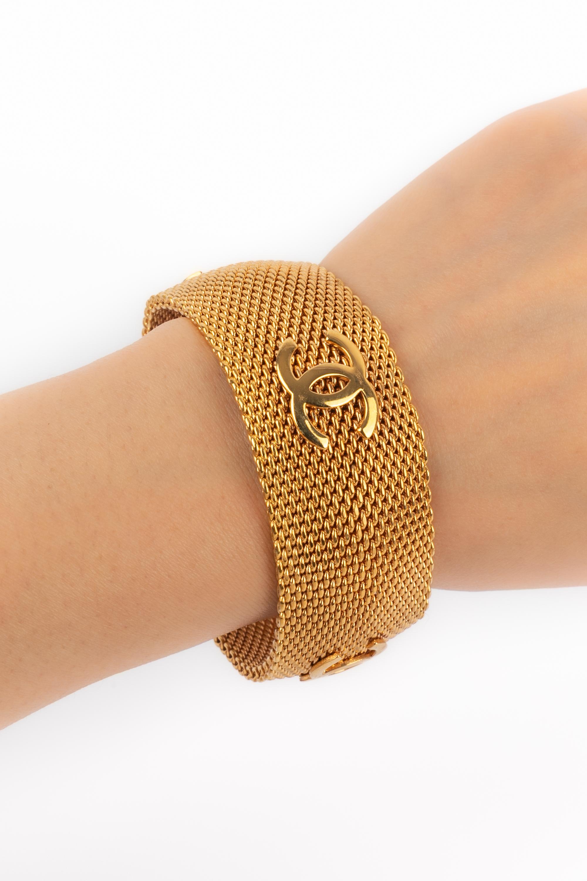 Bracelet en or de Chanel 1996 en vente 5