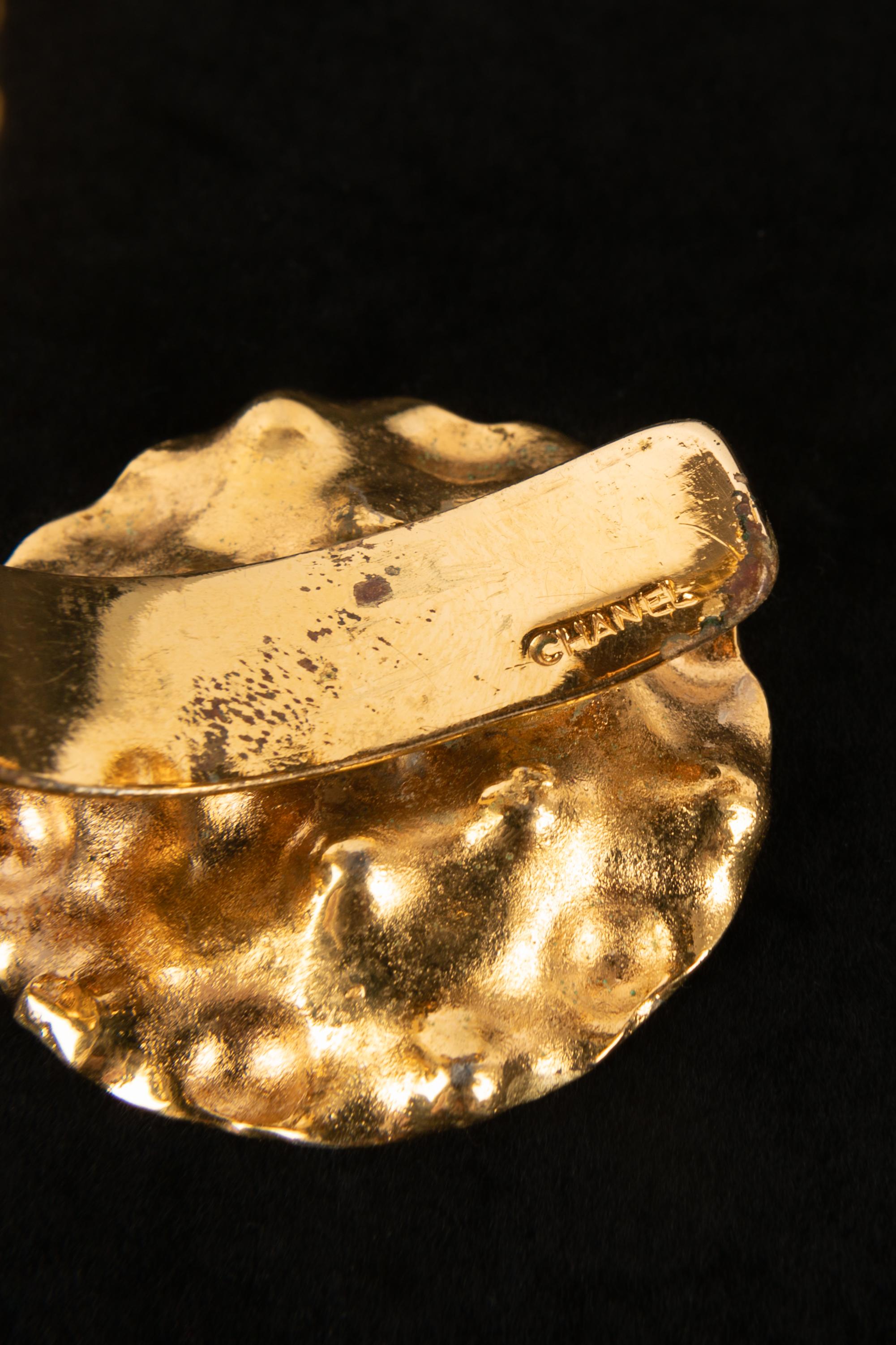 Pulsera dorada Chanel en venta 4