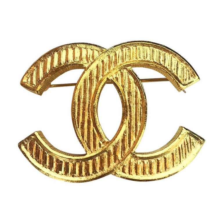 CHANEL Golden Brooch CC at 1stdibs