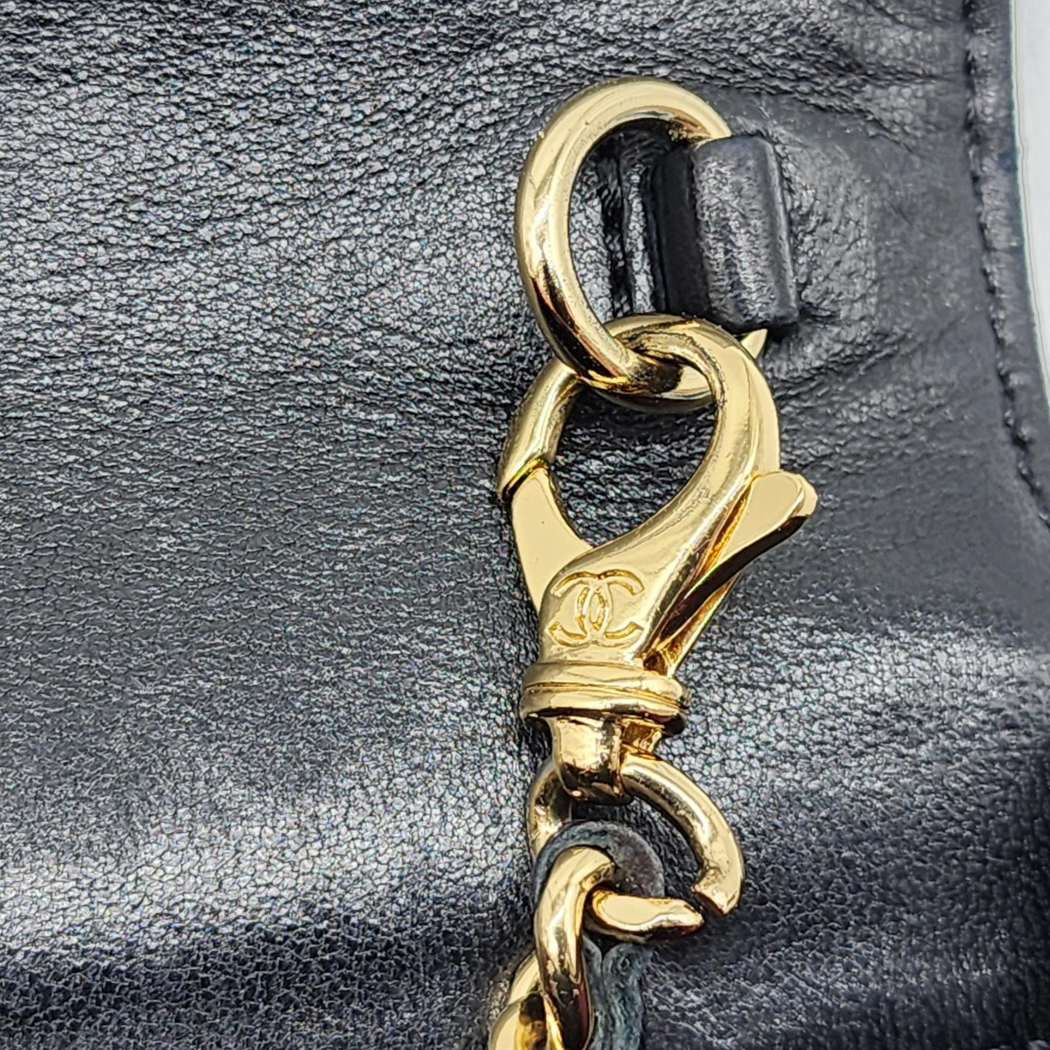 Chanel Golden Class Wallet on Chain WOC - Quilted Lambskin - Black For Sale 2