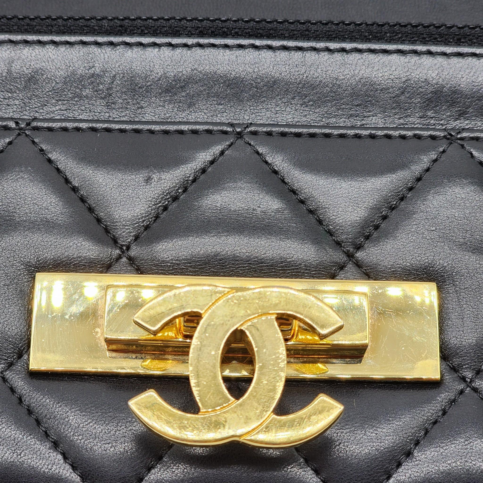Chanel Golden Class Wallet on Chain WOC - Quilted Lambskin - Black For Sale 3