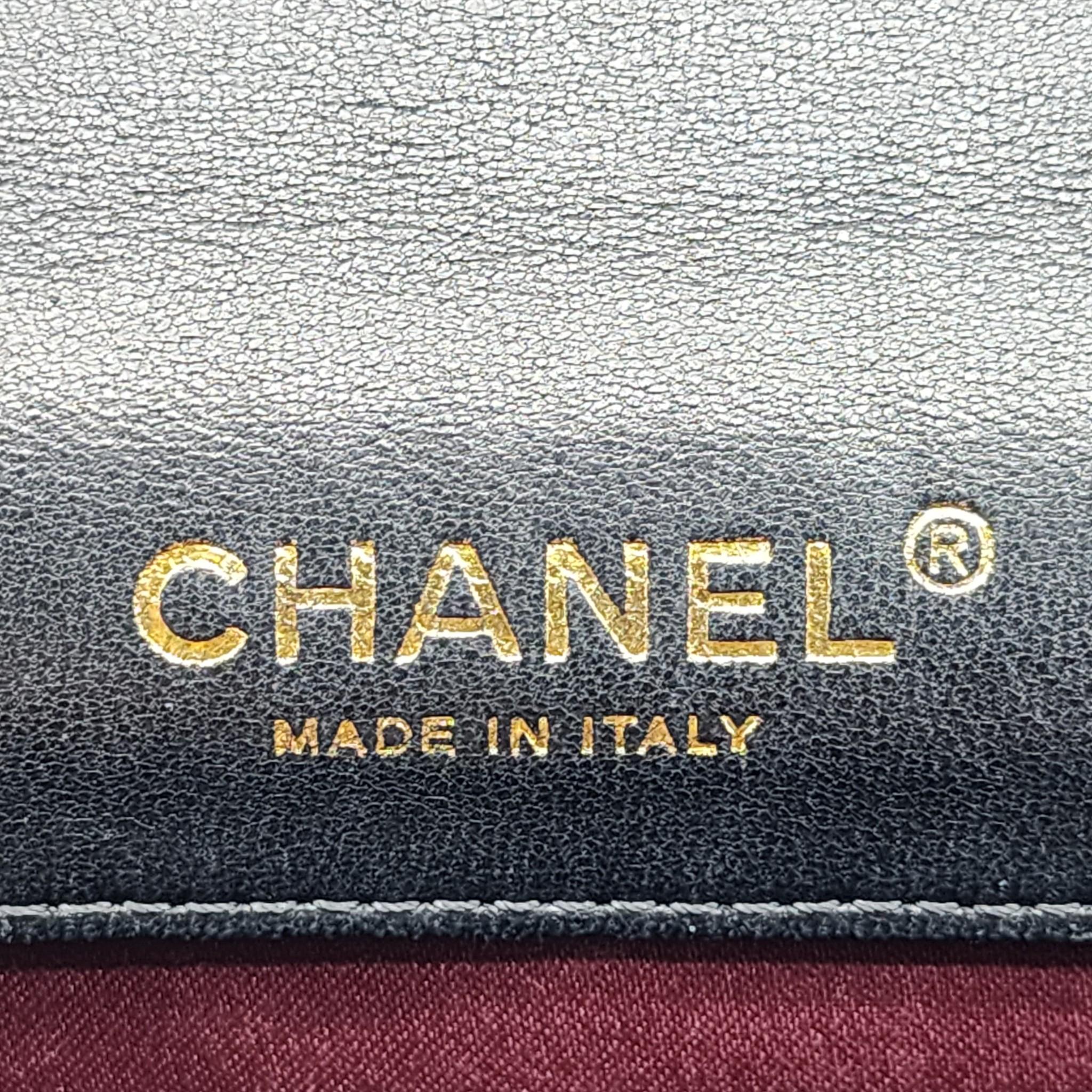 Chanel Golden Class Wallet on Chain WOC - Quilted Lambskin - Black For Sale 5