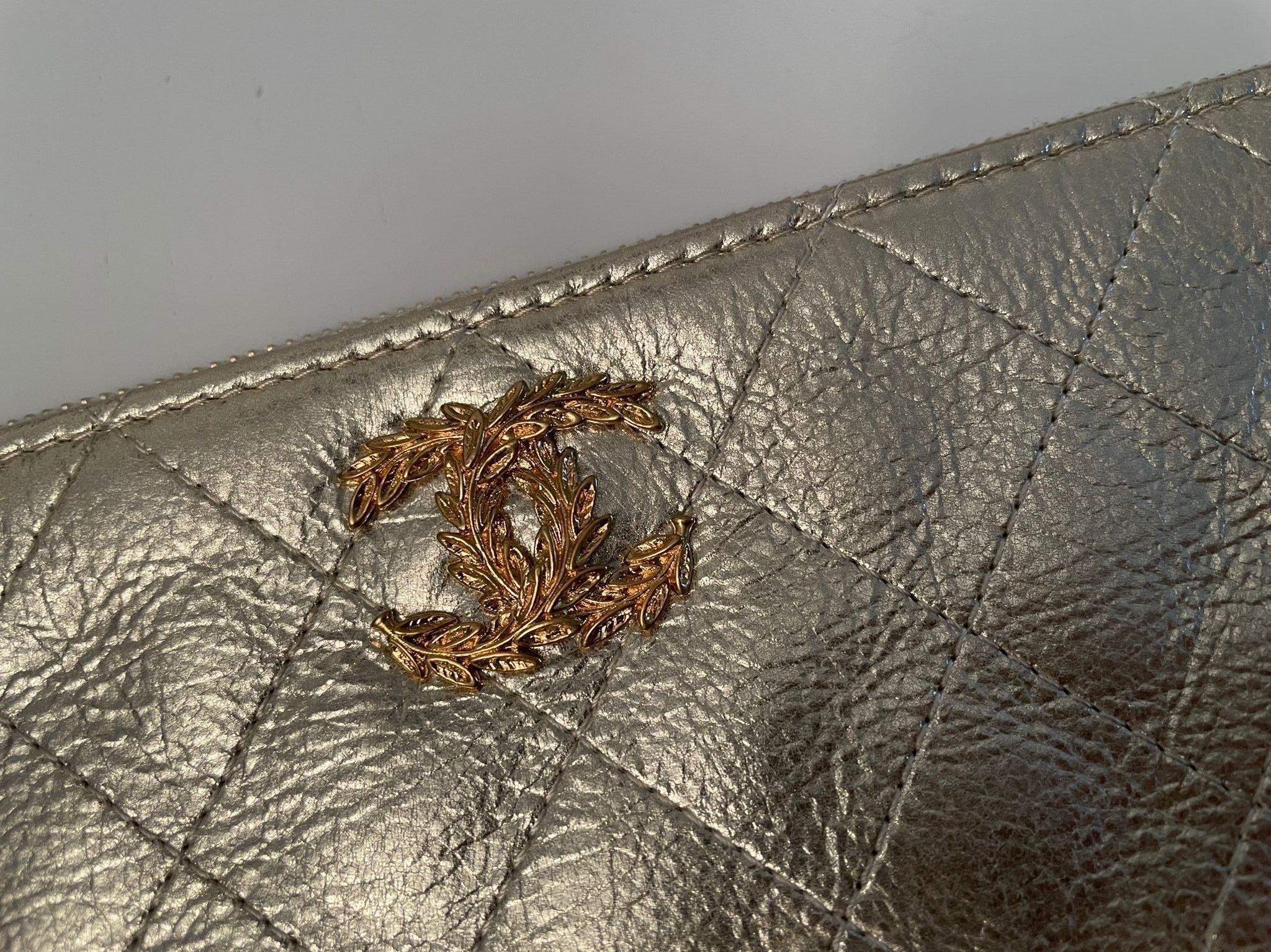gold chanel clutch bag