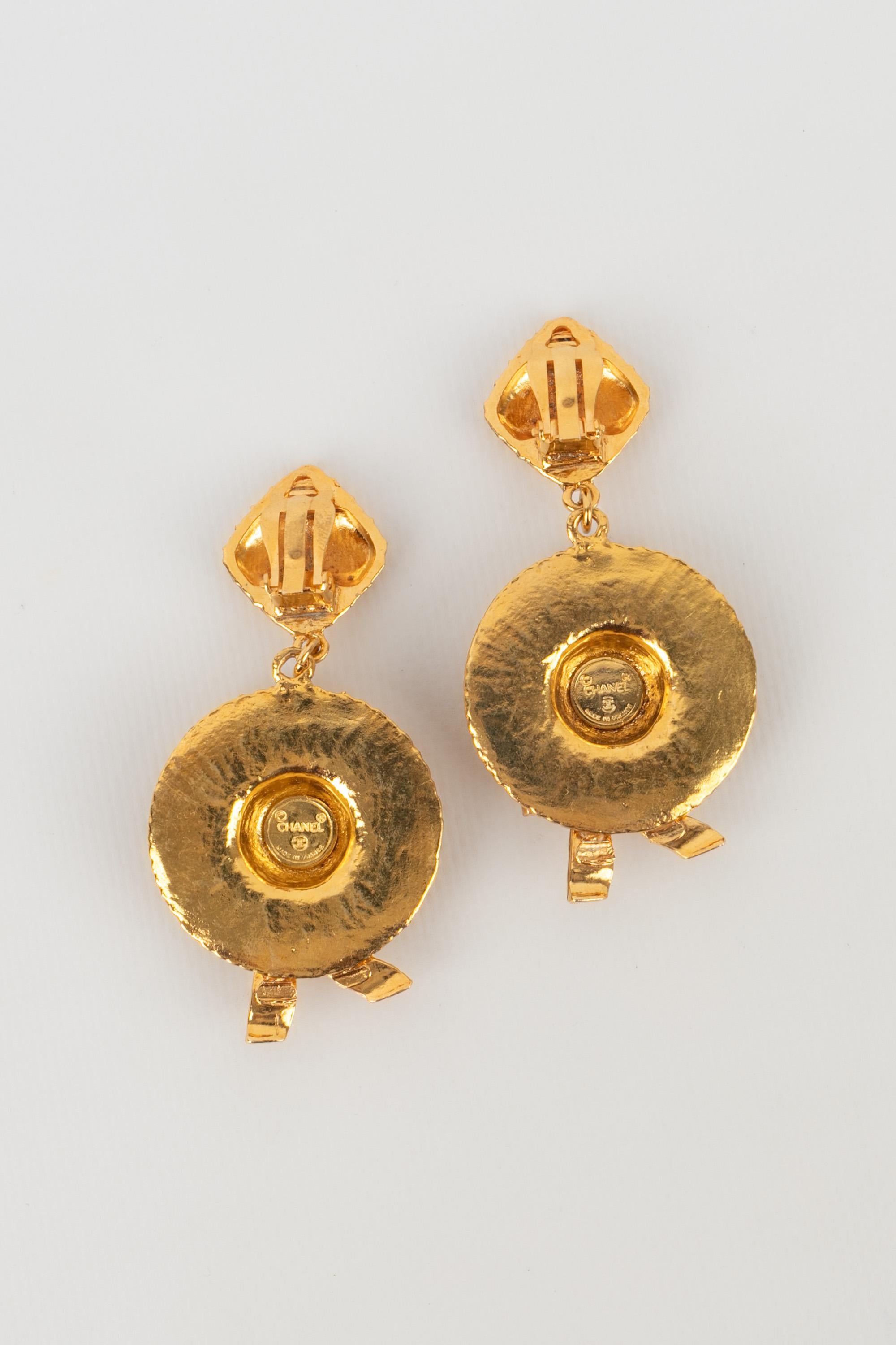 Chanel golden earrings In Excellent Condition For Sale In SAINT-OUEN-SUR-SEINE, FR