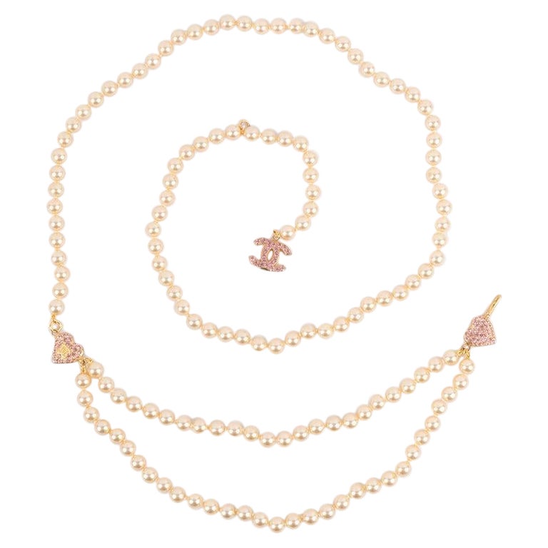 Ceinture en métal doré et perles de fantaisie de Chanel, 2002 En