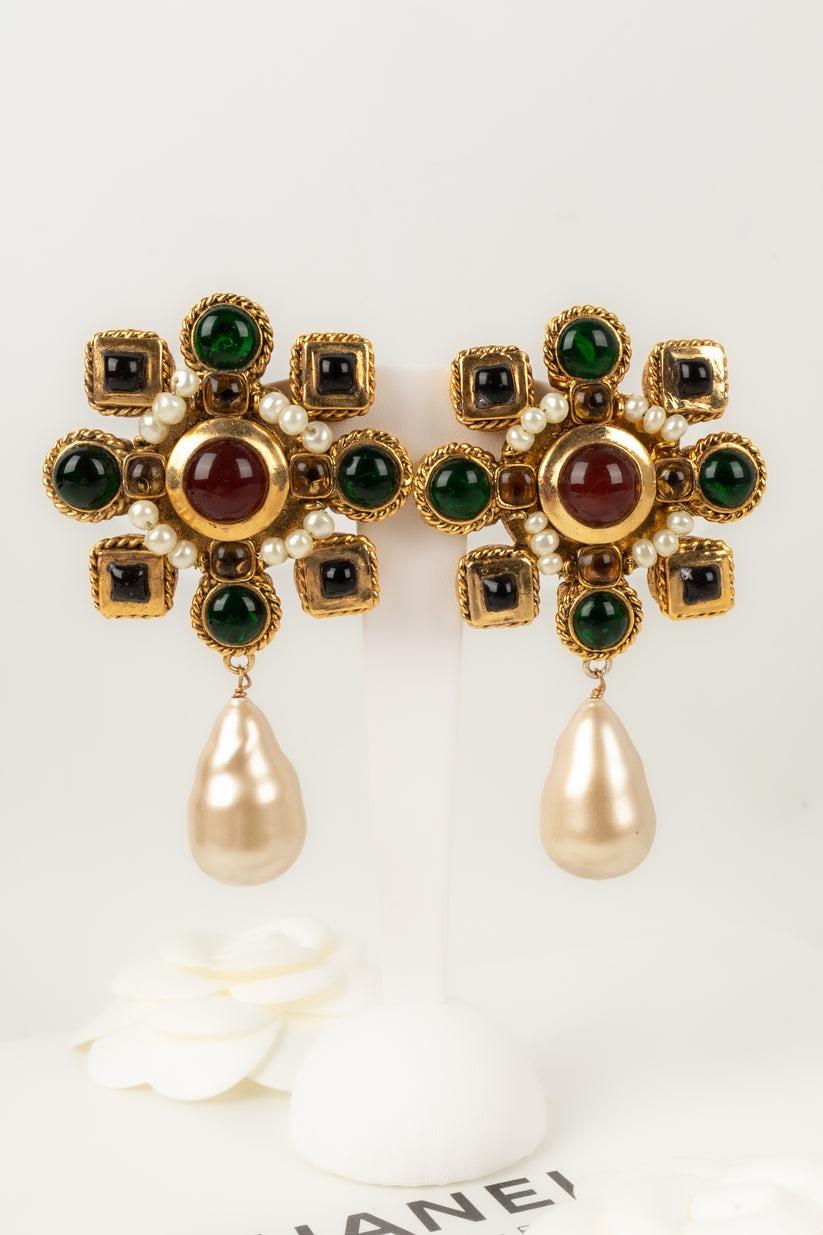 Chanel Golden Metal and Glass Paste Earrings For Sale 5