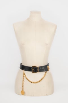 Chanel Golden Metal and Leather Belt, 1990s